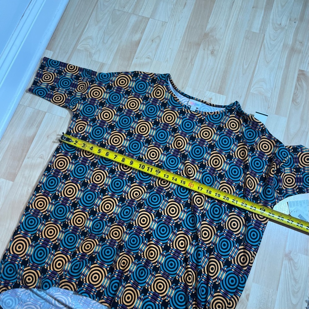 LULAROE Womens Short Sleeve Irma Large Shirt Top New With Tags - Picture 3 of 6